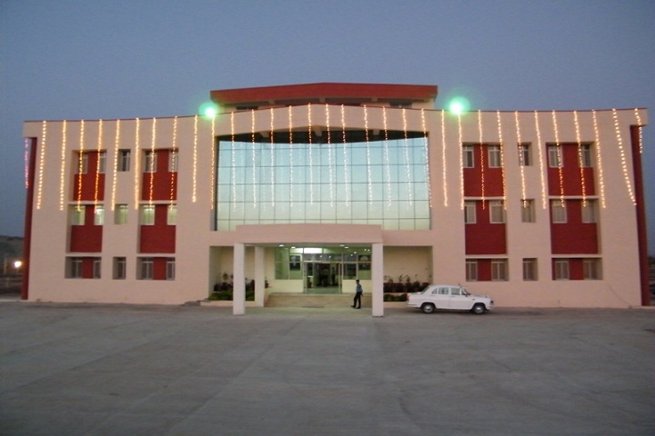 https://cache.careers360.mobi/media/colleges/social-media/media-gallery/4352/2019/3/6/Campus View of Government Engineering College Jhalawar_Campus-View.jpg